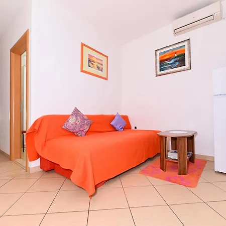 Tatinja Apartament *